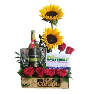 CAJA ROSAS Y LICOR (NI2201 $220.000)