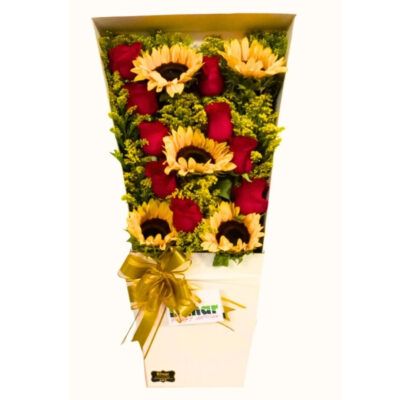 caja girasoles y rosas