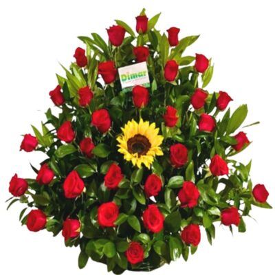 Arreglo de rosas y girasol