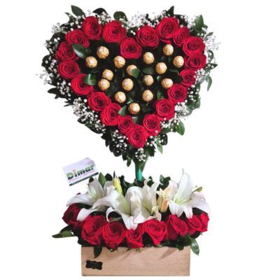 Corazón de rosas con chocolates ferrero